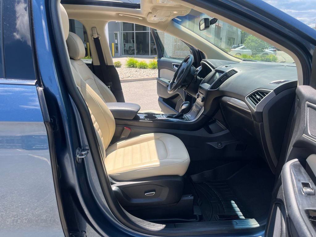 Used 2018 Ford Edge SEL w/ Equipment Group 201A AWD/4WD image 14