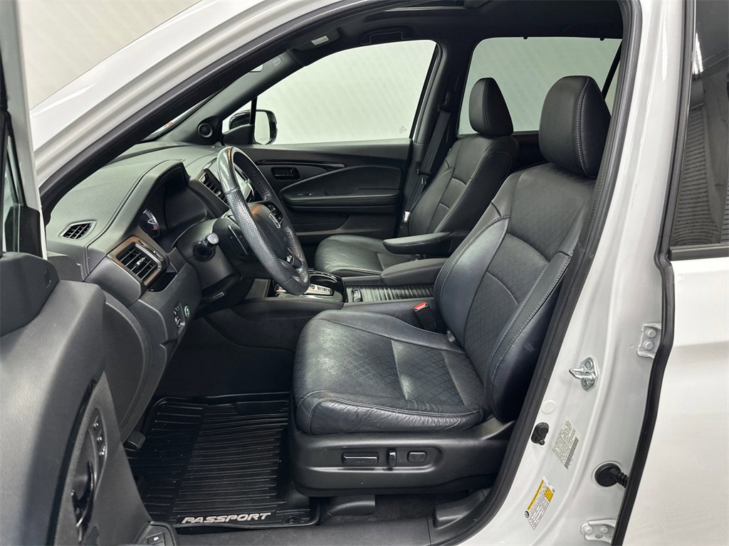 Used 2022 Honda Passport Elite image 9