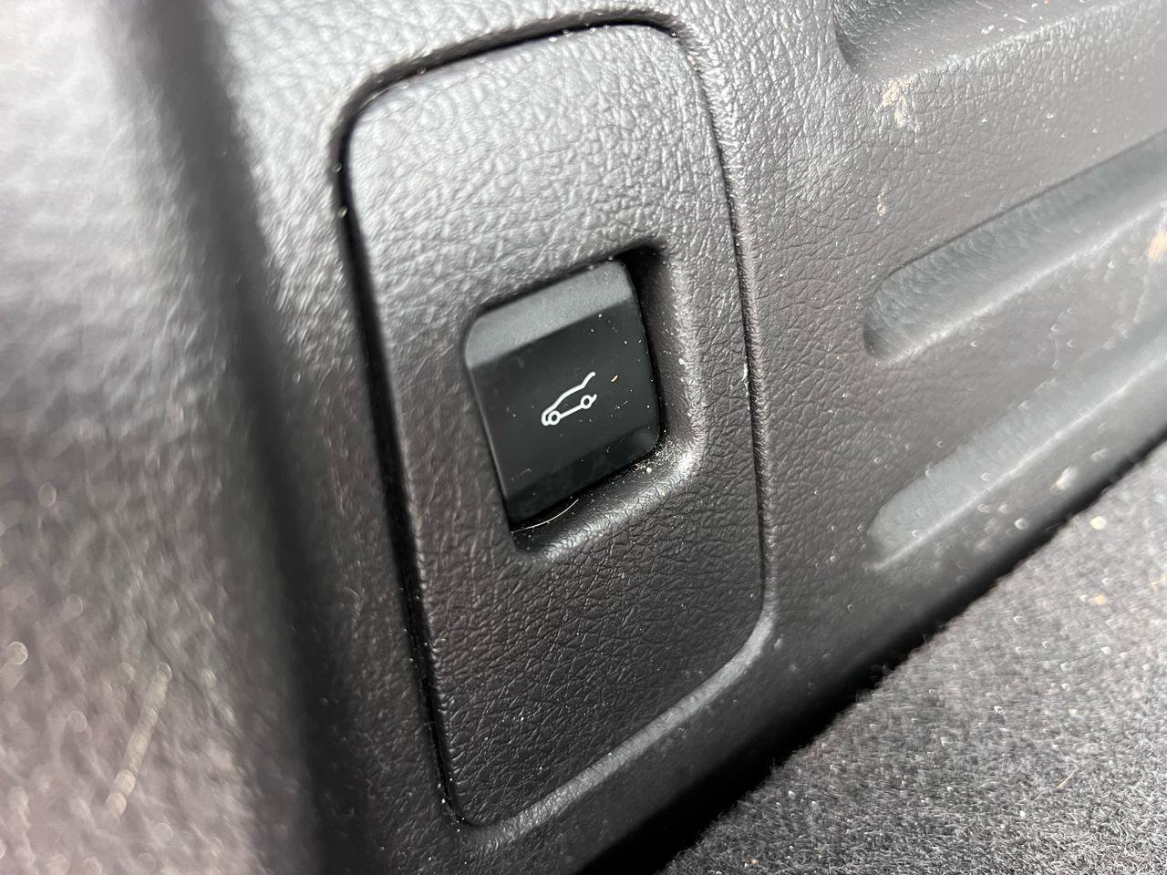 Used 2013 Ford Edge SEL AWD/4WD image 23