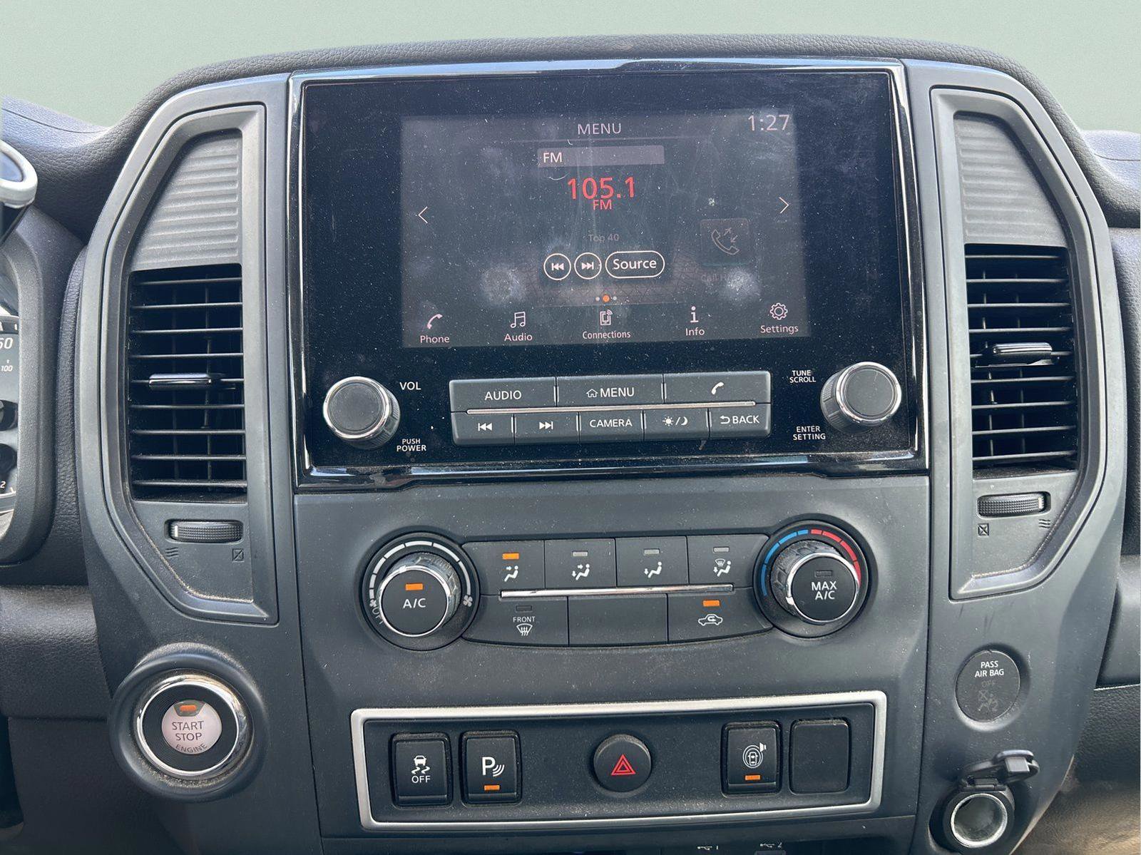 Used 2022 Nissan Titan S image 20