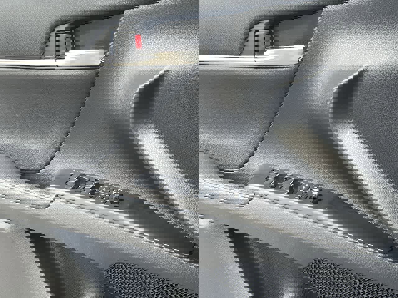 Used 2021 Toyota Camry XSE image 32