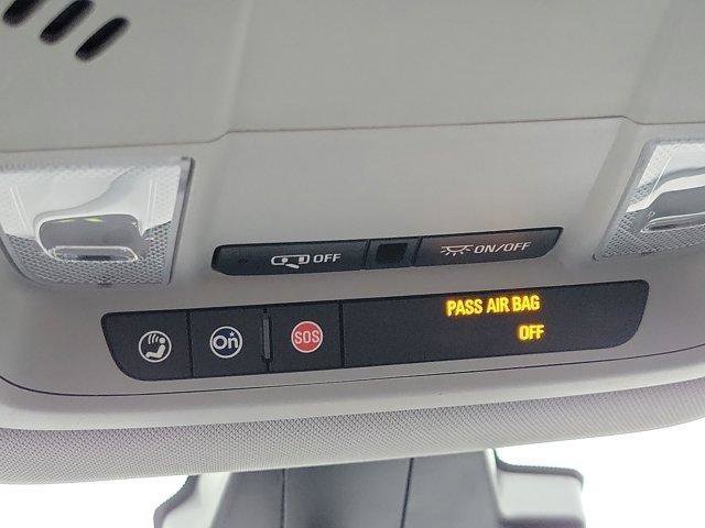 Used 2017 Chevrolet Volt LT w/ Comfort Package image 28