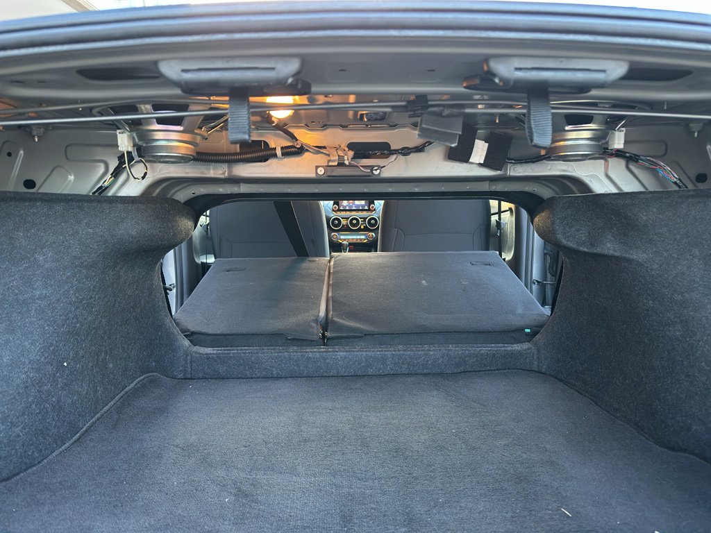 Used 2023 Nissan Sentra SR w/ Trunk Package image 30