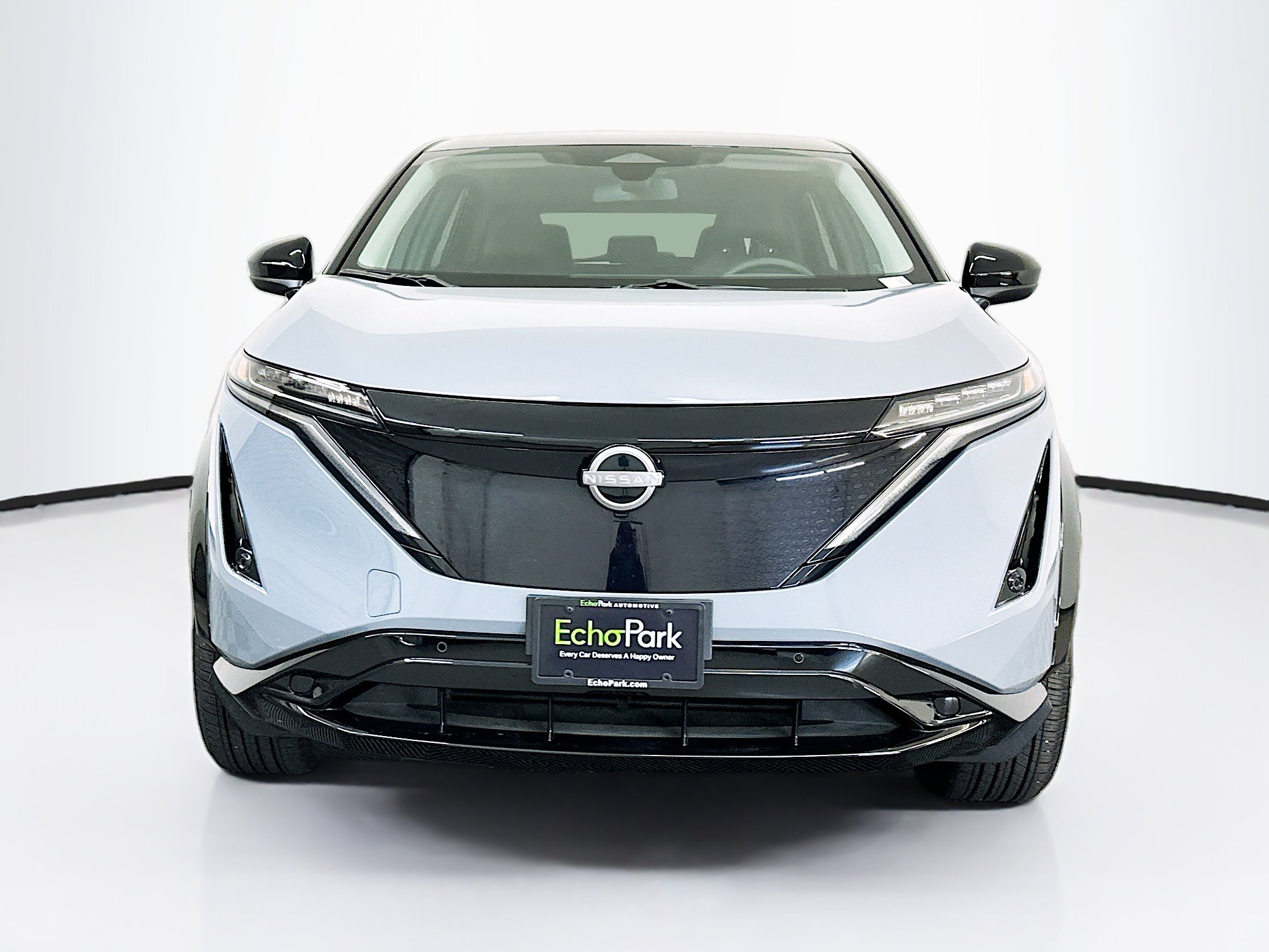 Used 2025 Nissan Ariya AWD image 2