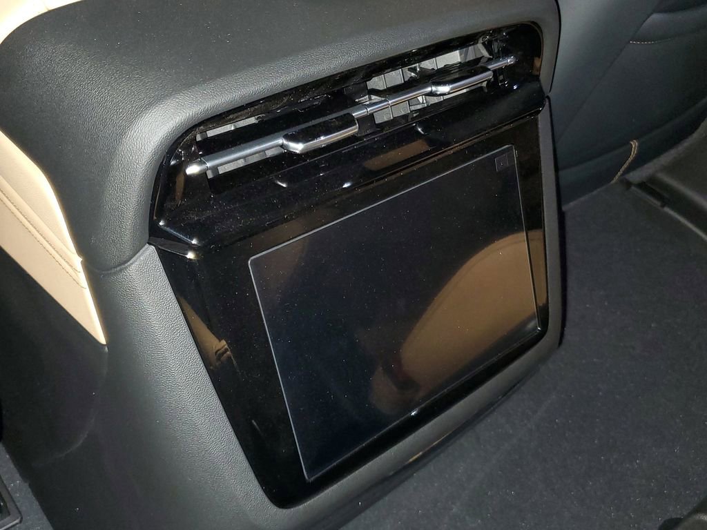 New 2026 Cadillac Escalade IQ Luxury 2 image 13