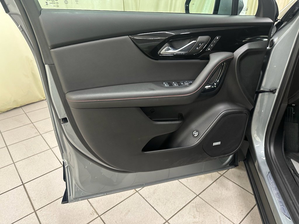 Certified 2025 Chevrolet Blazer RS w/ Enhanced Convenience Package AWD/4WD image 32