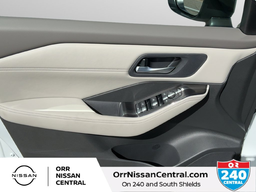 New 2027 Nissan Rogue Dark Armor FWD image 16