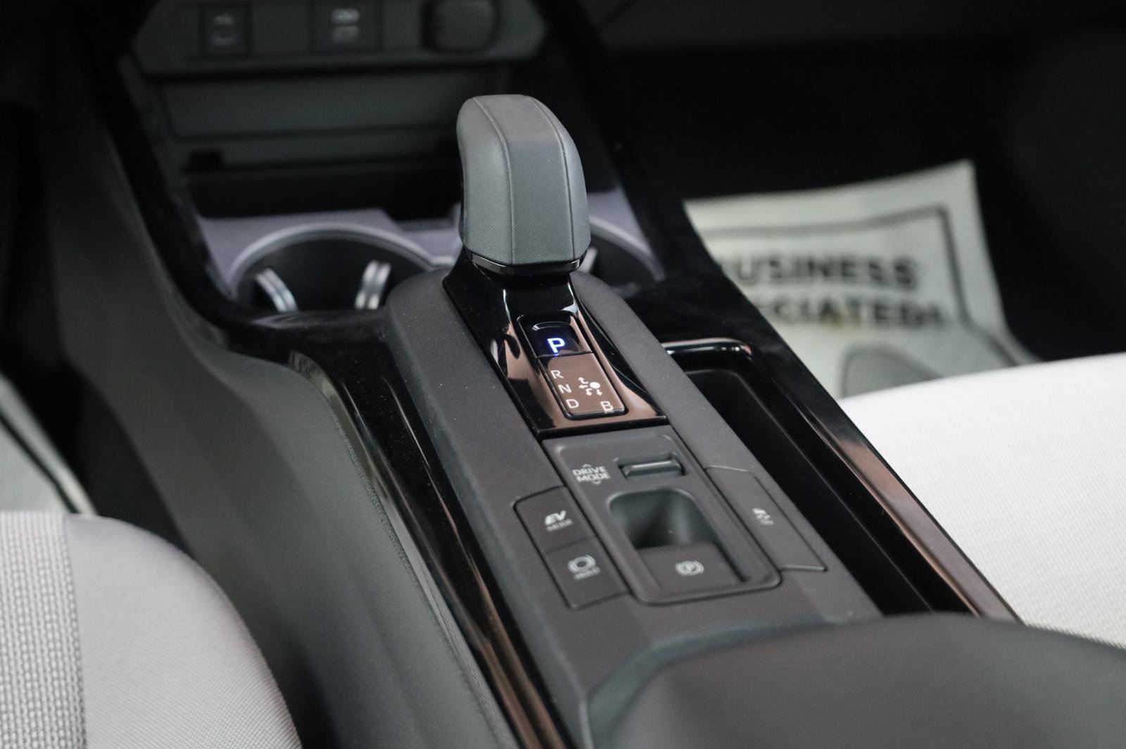 Used 2024 Toyota Prius LE FWD image 40