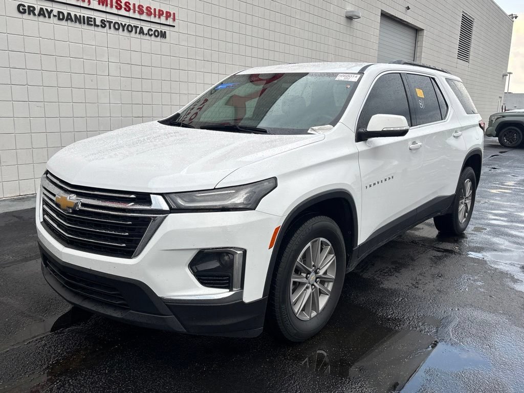 Used 2023 Chevrolet Traverse LT FWD video 1