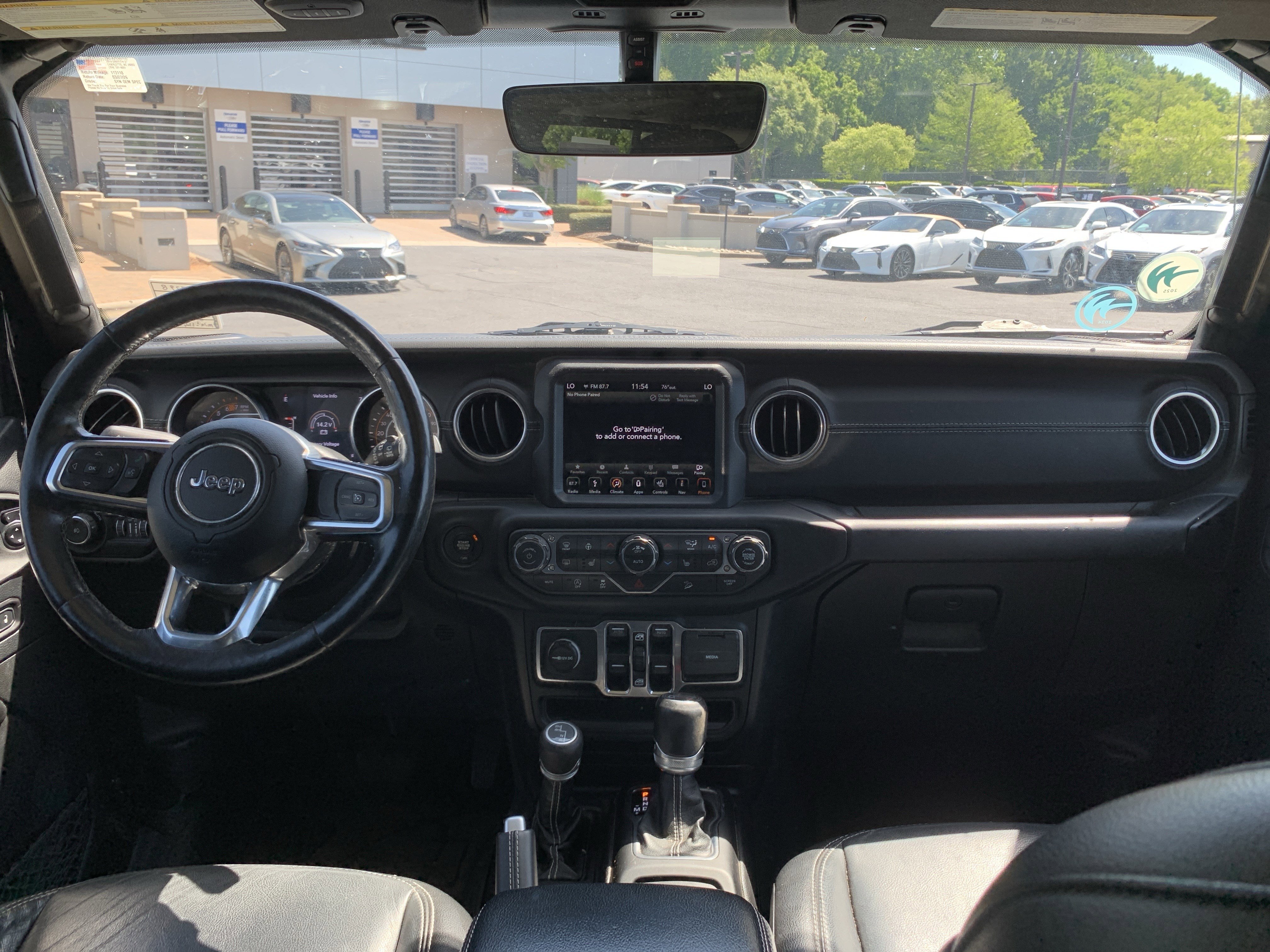 Used 2018 Jeep Wrangler Unlimited Sahara AWD/4WD image 30