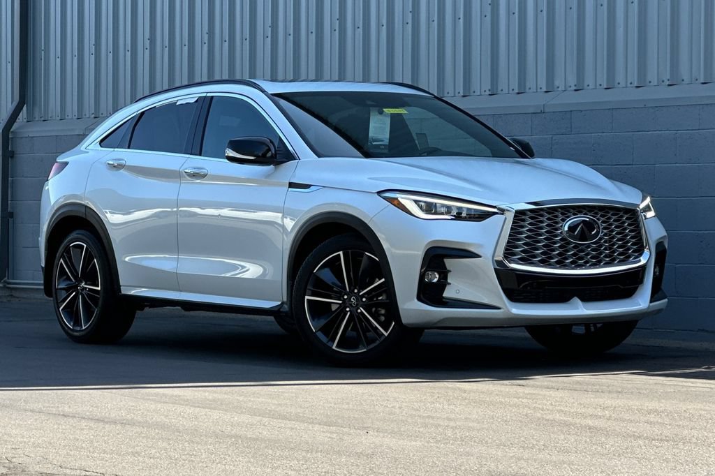 Used 2025 INFINITI QX55 Essential
