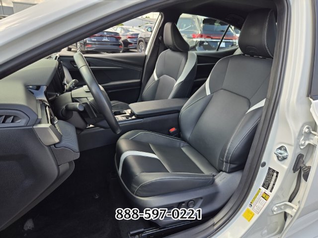 Used 2025 Toyota Camry SE FWD image 9