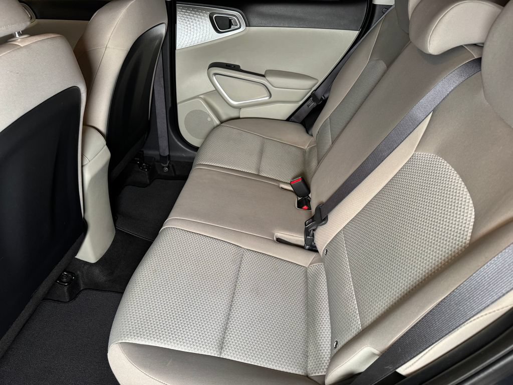 Used 2022 Kia Soul LX w/ Technology Package FWD image 21