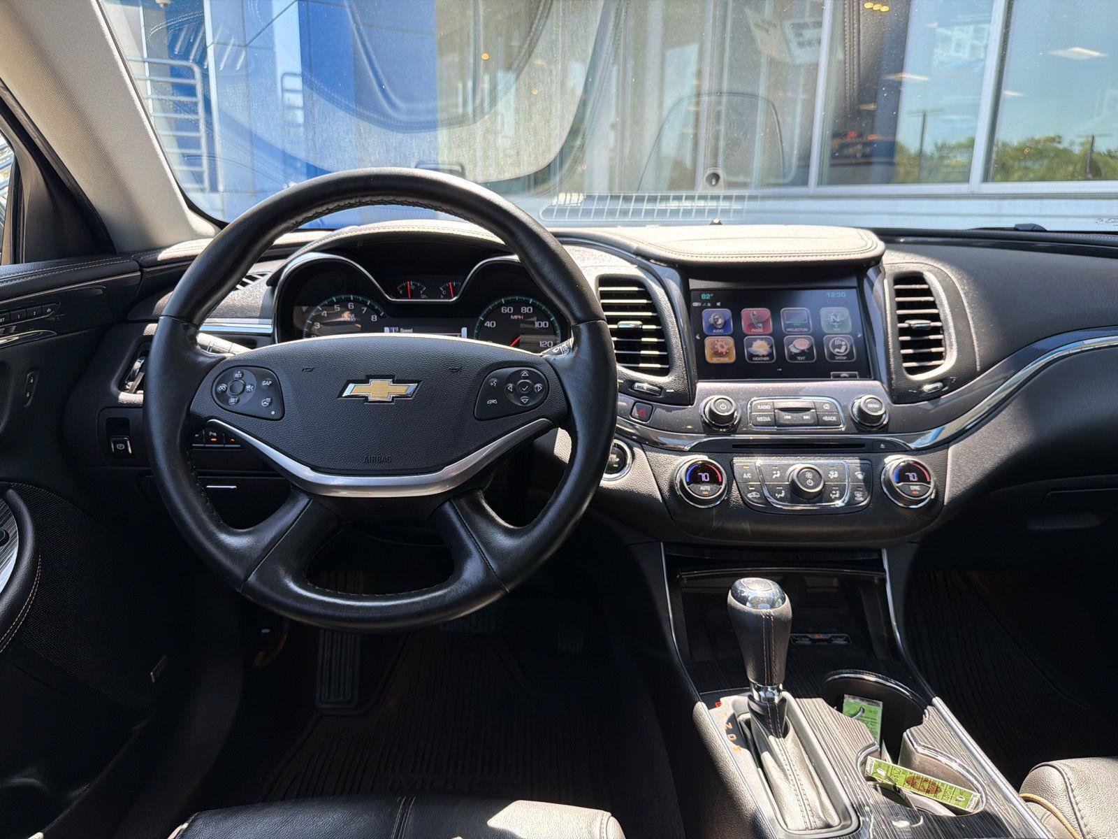 Used 2018 Chevrolet Impala Premier w/ Premier Confidence Package FWD image 18