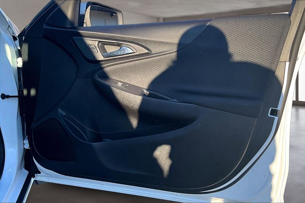 Used 2024 Chevrolet Malibu RS image 25