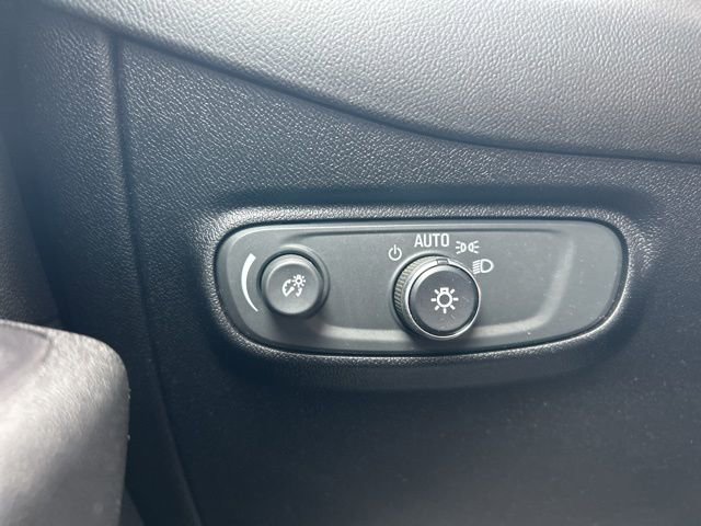 Used 2019 Chevrolet Equinox LS w/ LS Convenience Package AWD/4WD image 26