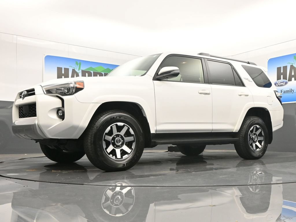 Used 2024 Toyota 4Runner TRD Off-Road Premium image 18