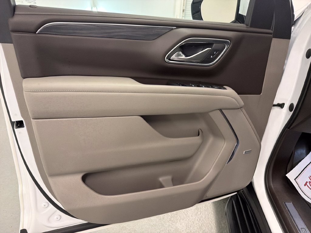 Used 2023 GMC Yukon SLT RWD image 14