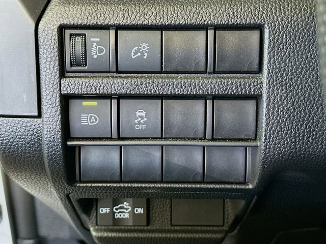 Certified 2024 Toyota Tacoma SR image 11