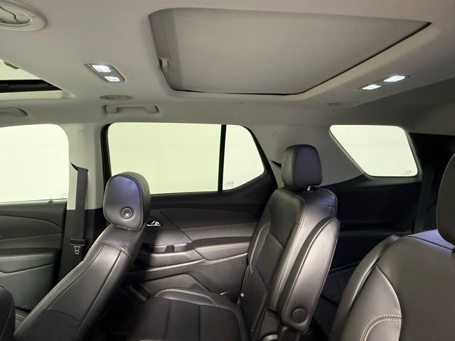 Used 2020 Chevrolet Traverse LT w/ LT Premium Package FWD image 39