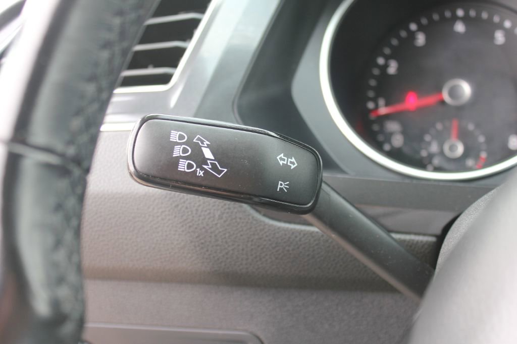 Used 2019 Volkswagen Tiguan SE image 15