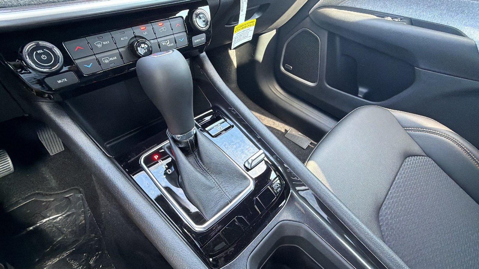 New 2026 Jeep Compass Latitude AWD/4WD image 25