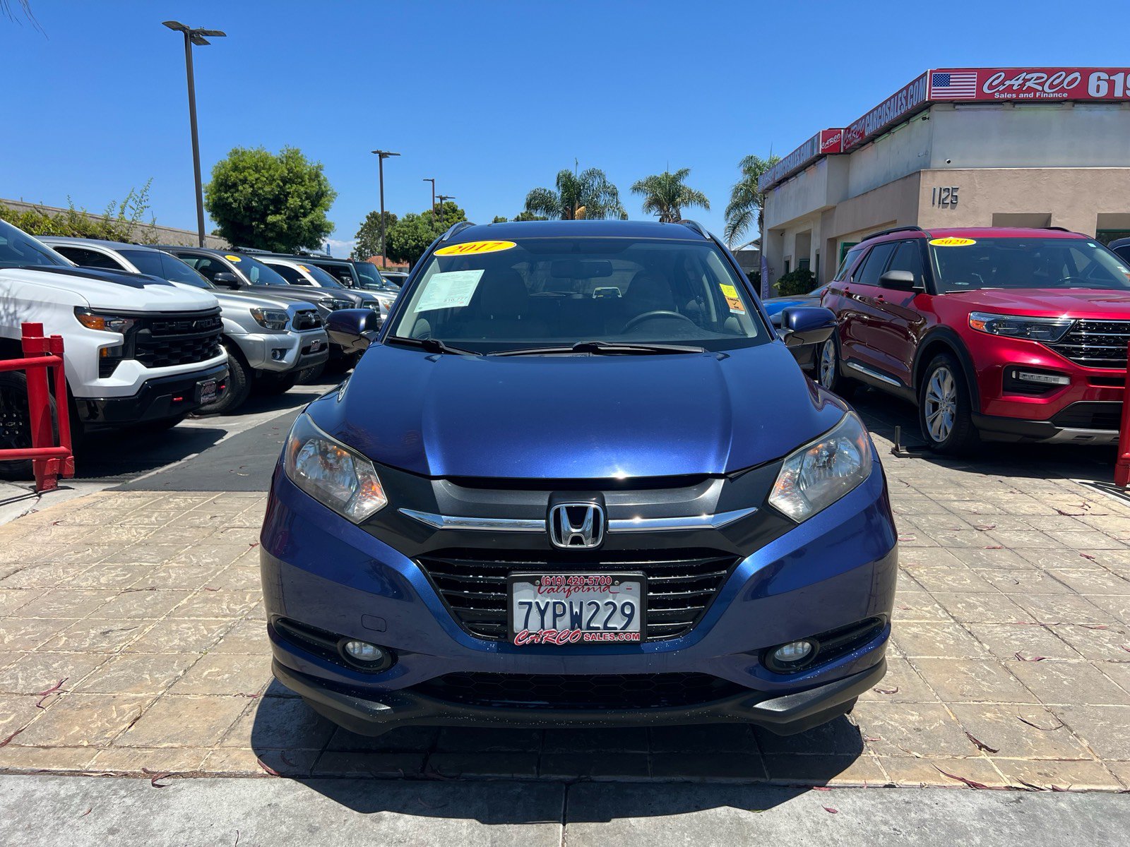 Used 2017 Honda HR-V EX-L image 3