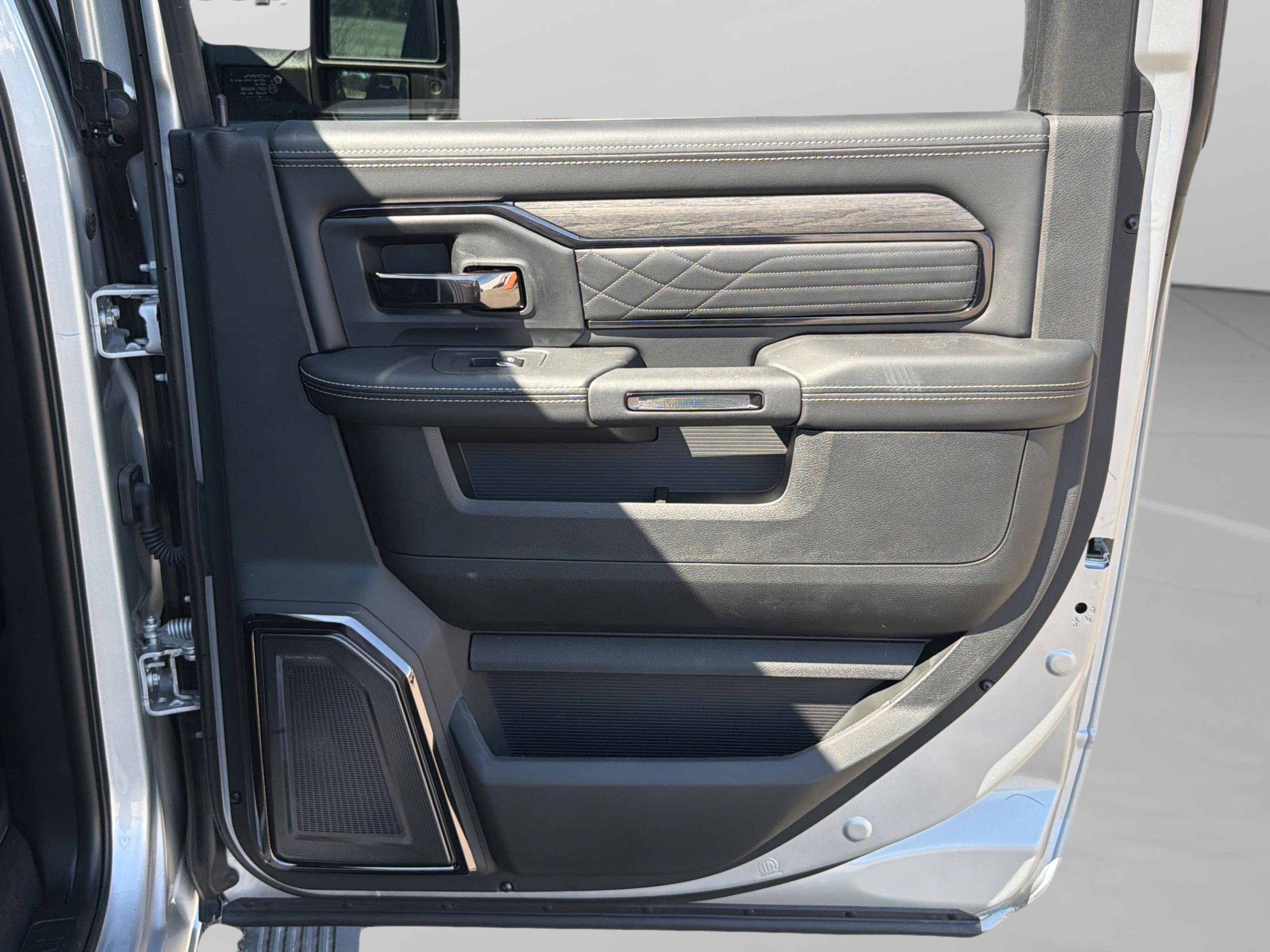 New 2026 RAM 3500 Limited image 30