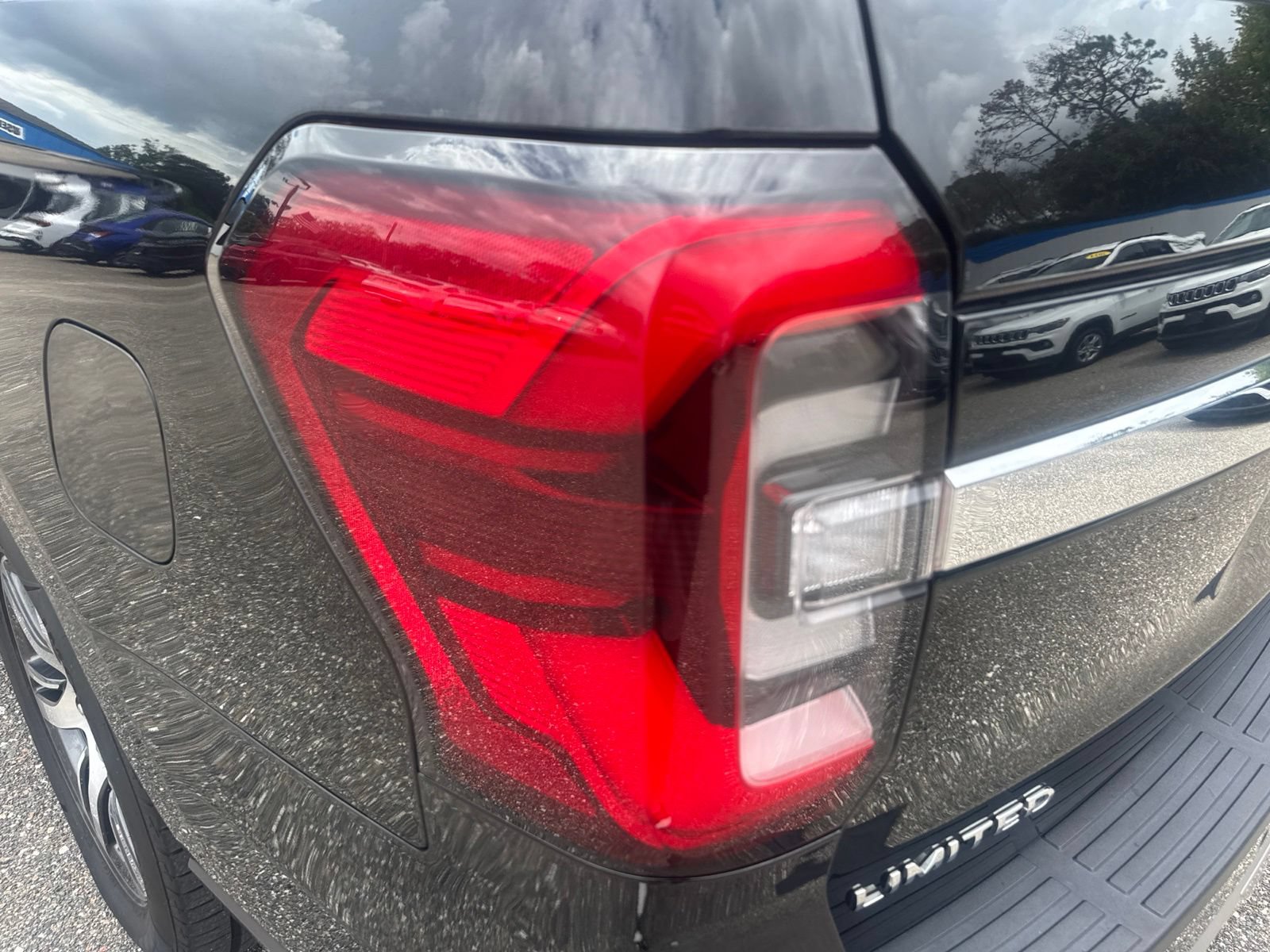 Used 2024 Ford Expedition Max Limited AWD/4WD image 11