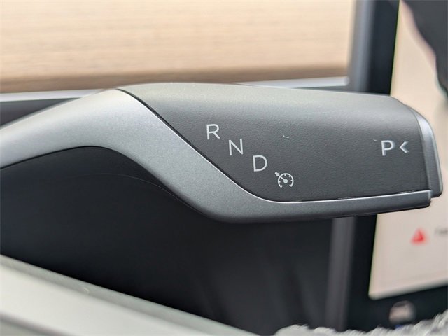 Used 2025 Tesla Model Y Performance image 27