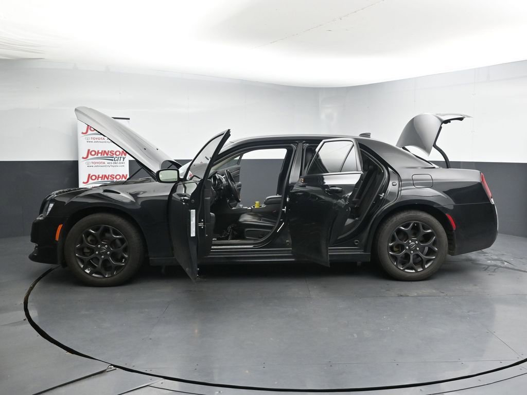 Used 2022 Chrysler 300 Touring L w/ Comfort Group AWD/4WD image 28