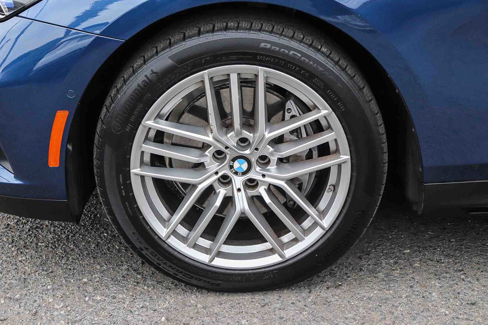 Used 2024 BMW 540i xDrive w/ Premium Package image 12