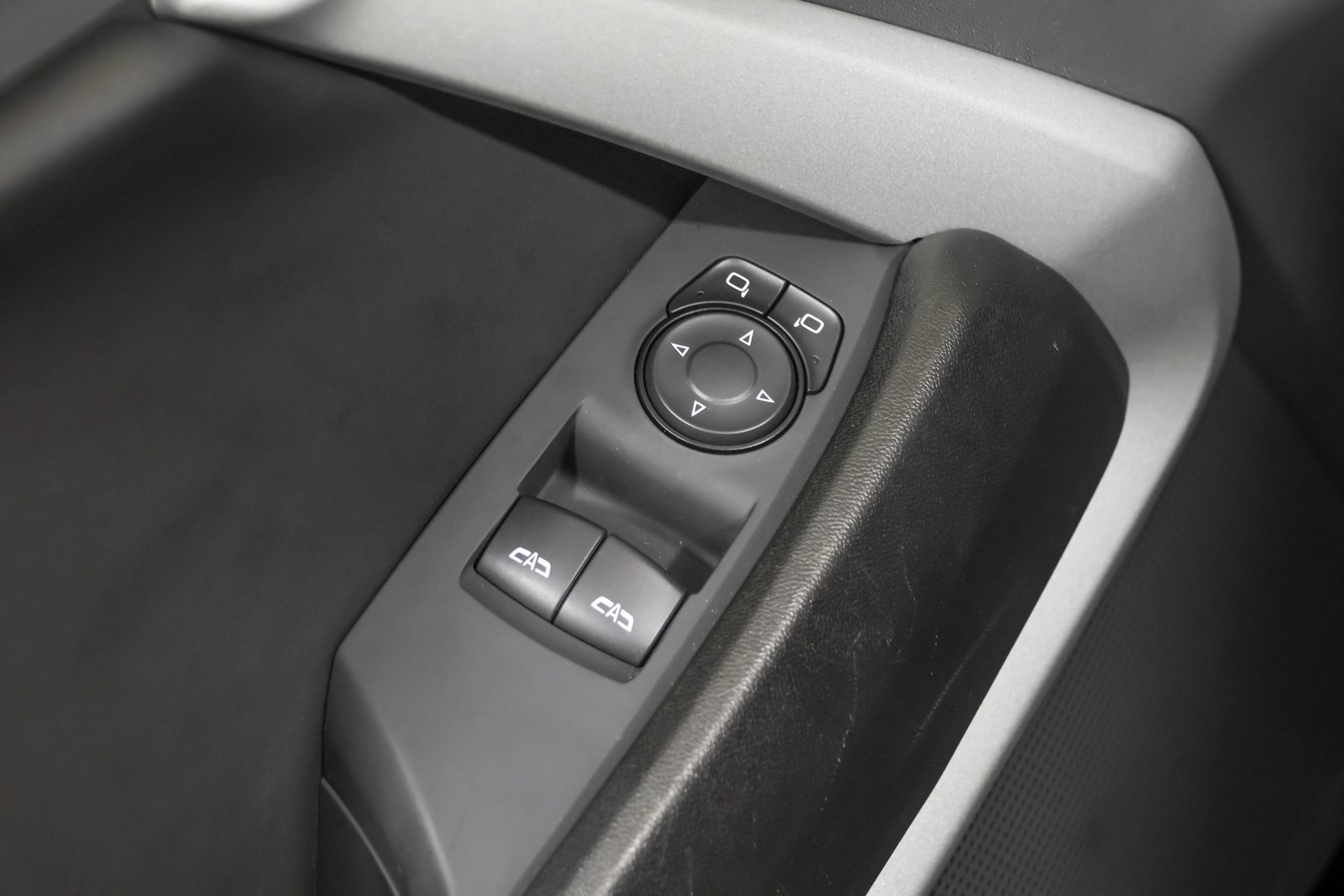 Used 2023 Chevrolet Camaro LT RWD image 32