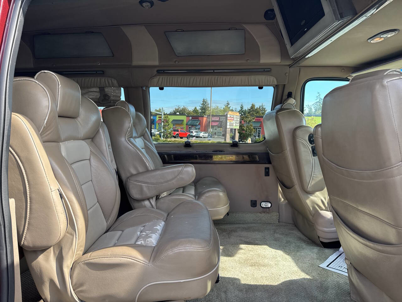 Used 2011 Ford E-150 and Econoline 150 w/ Premium Van Group RWD image 22