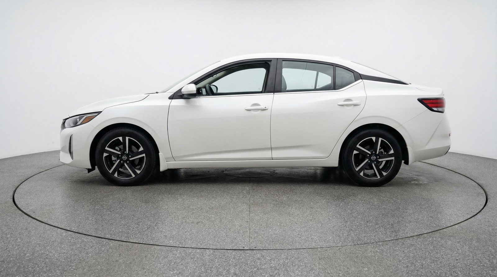 Used 2025 Nissan Sentra SV image 5