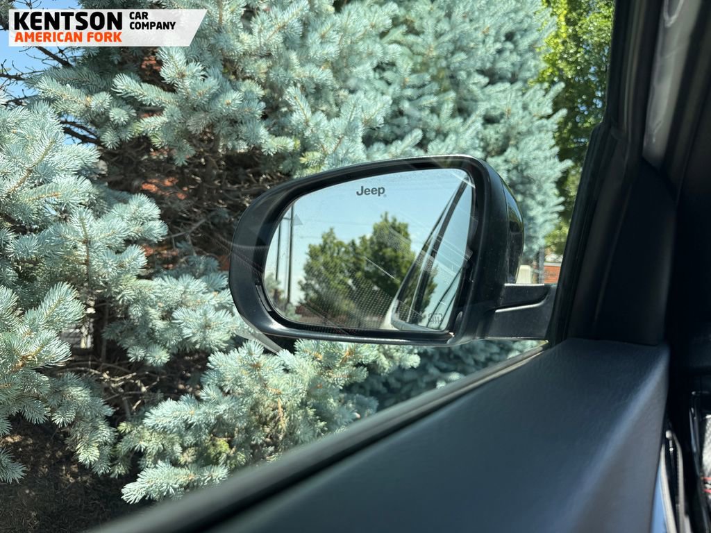 Used 2023 Jeep Compass Trailhawk image 24