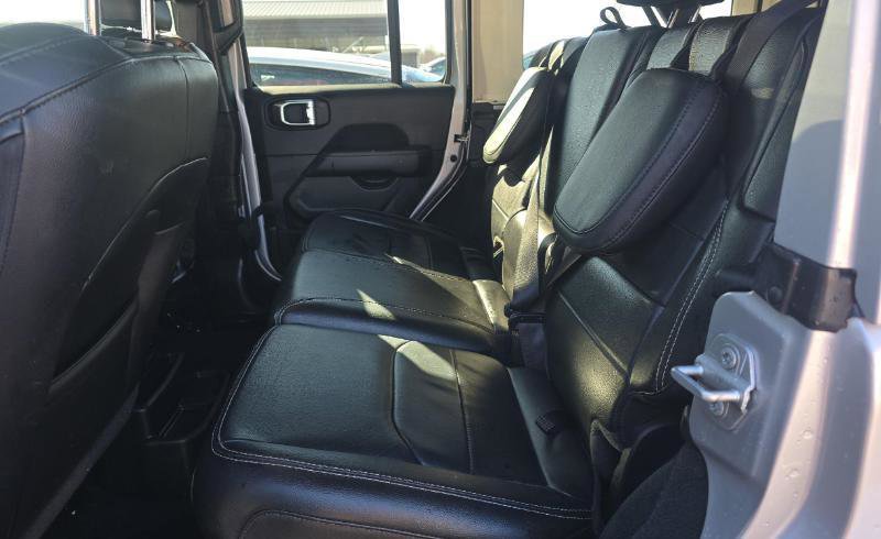 Used 2023 Jeep Wrangler Sahara w/ Cold Weather Group image 10