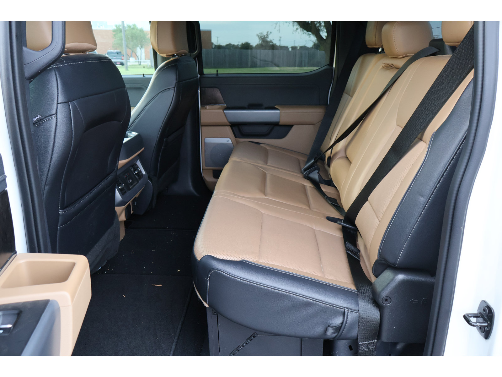 Used 2024 Ford F250 Lariat w/ Lariat Ultimate Package AWD/4WD image 7