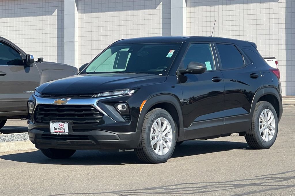 Used 2024 Chevrolet TrailBlazer LS w/ LS Convenience Package FWD image 10