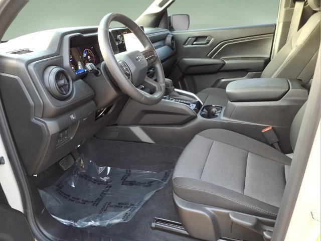 Used 2026 Chevrolet Colorado Trail Boss AWD/4WD image 11