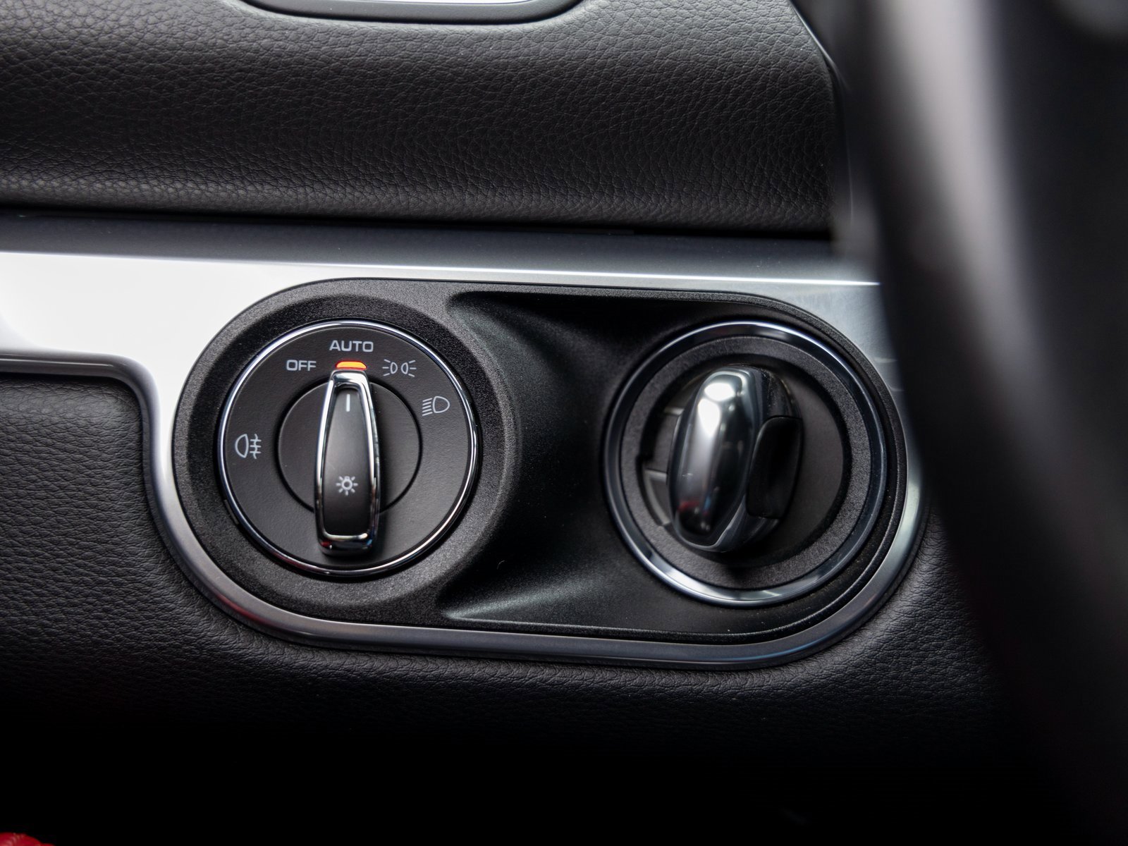 Certified 2017 Porsche 718 Boxster image 34