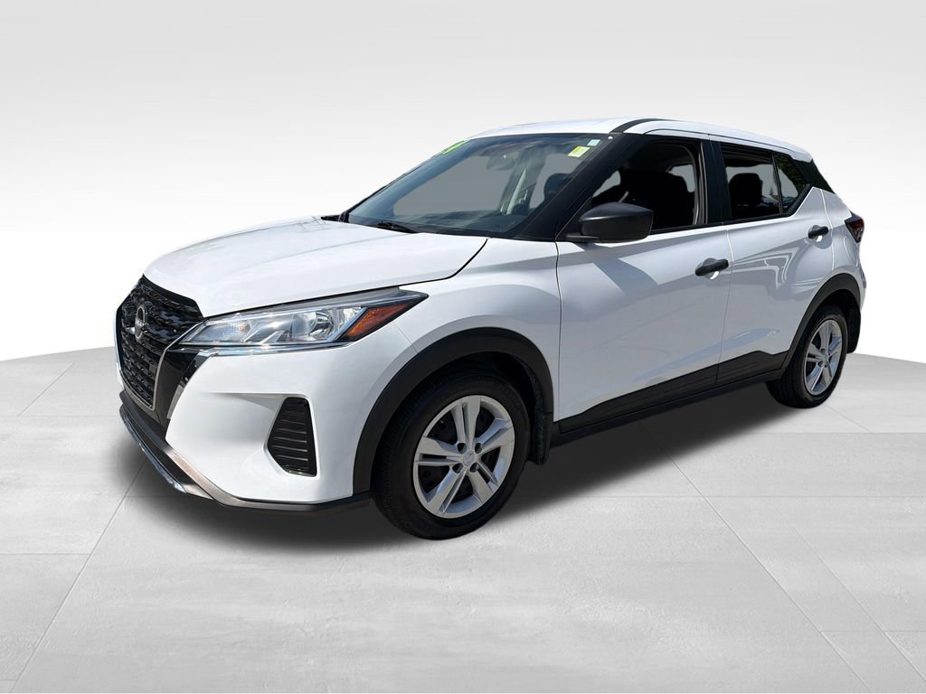 Used 2024 Nissan Kicks S FWD image 3