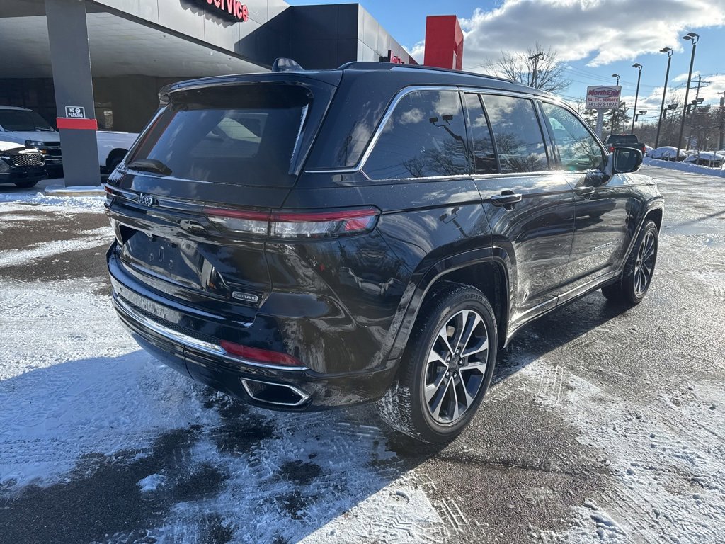 Used 2023 Jeep Grand Cherokee Overland image 3