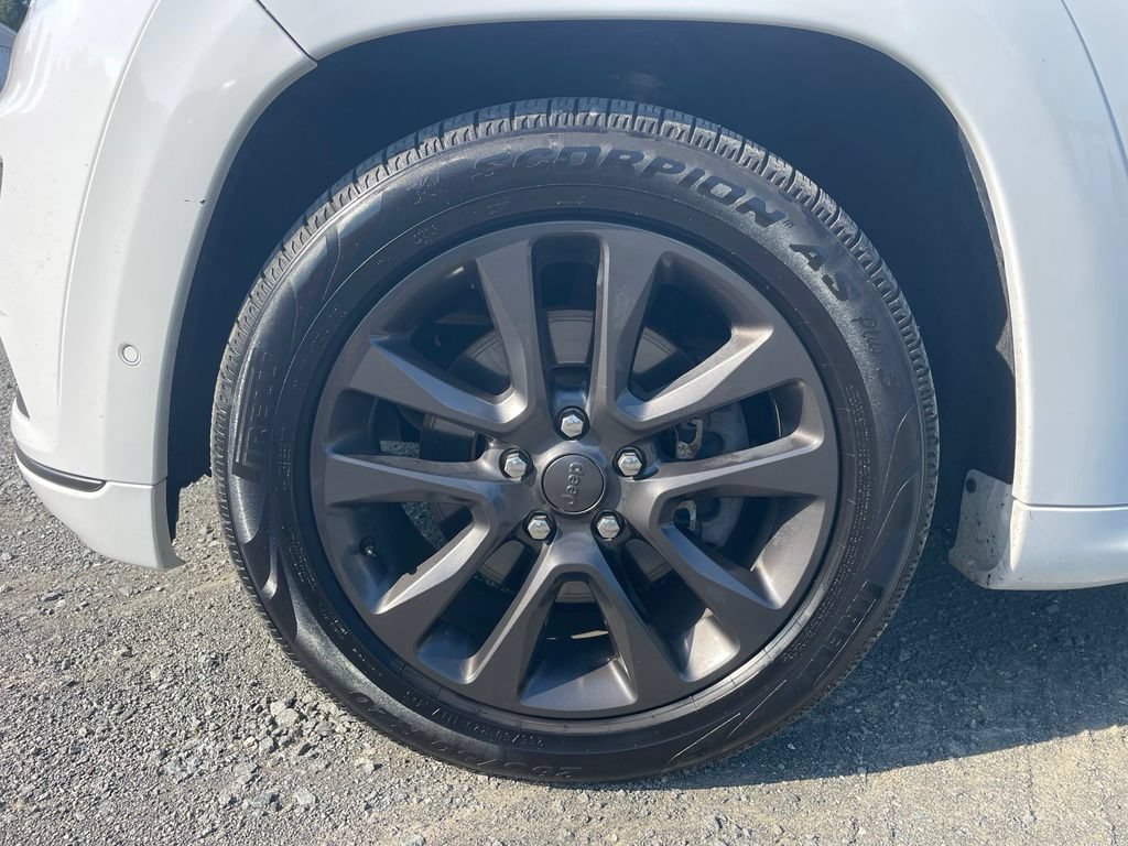 Used 2019 Jeep Grand Cherokee High Altitude AWD/4WD image 24