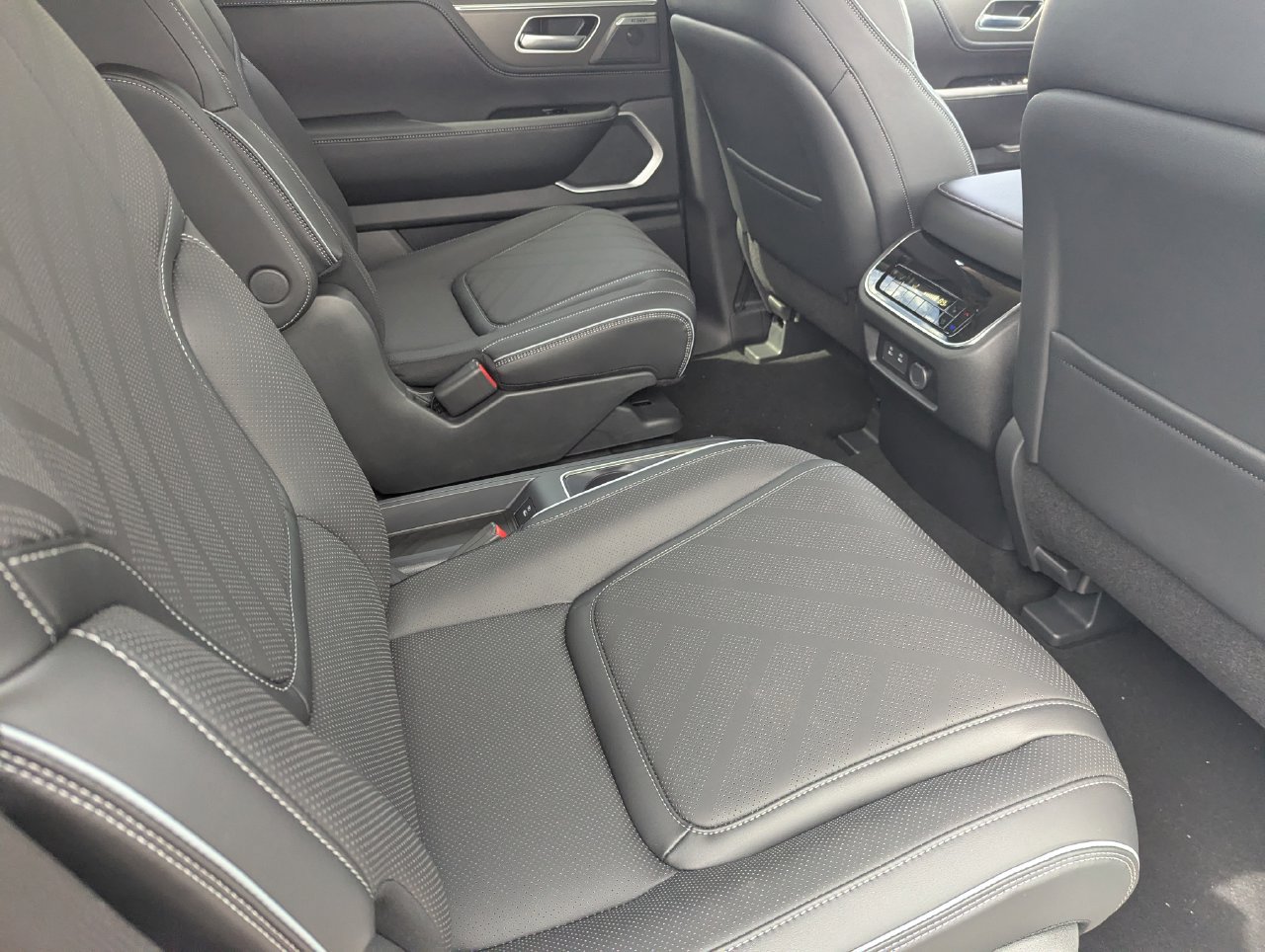 New 2027 INFINITI QX80 Luxe RWD image 26