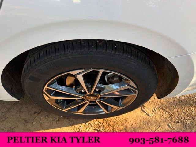 Certified 2024 Kia Forte LXS w/ LXS Technology Package FWD image 8