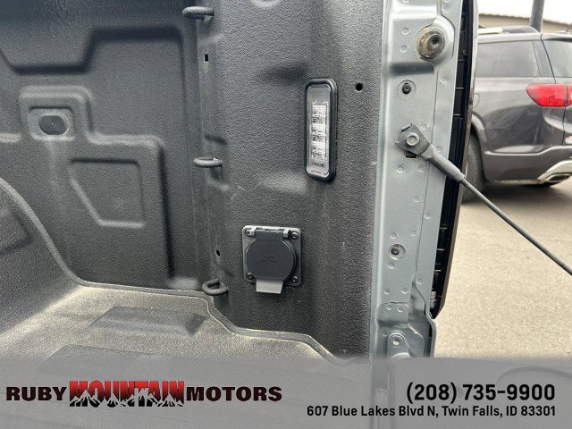 Used 2025 GMC Sierra 1500 SLE image 16