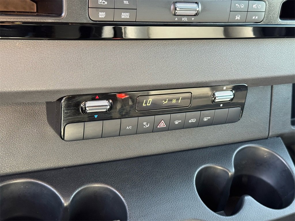 Used 2023 Mercedes-Benz Sprinter 2500 image 31