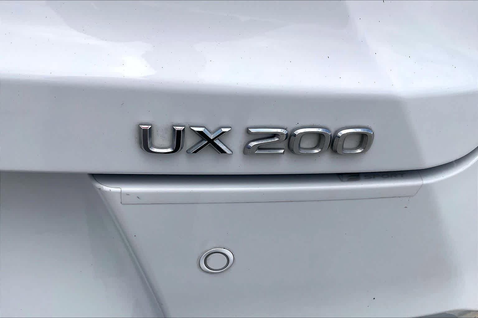 Used 2022 Lexus UX 200 F Sport w/ Accessory Package (Z2) FWD image 10