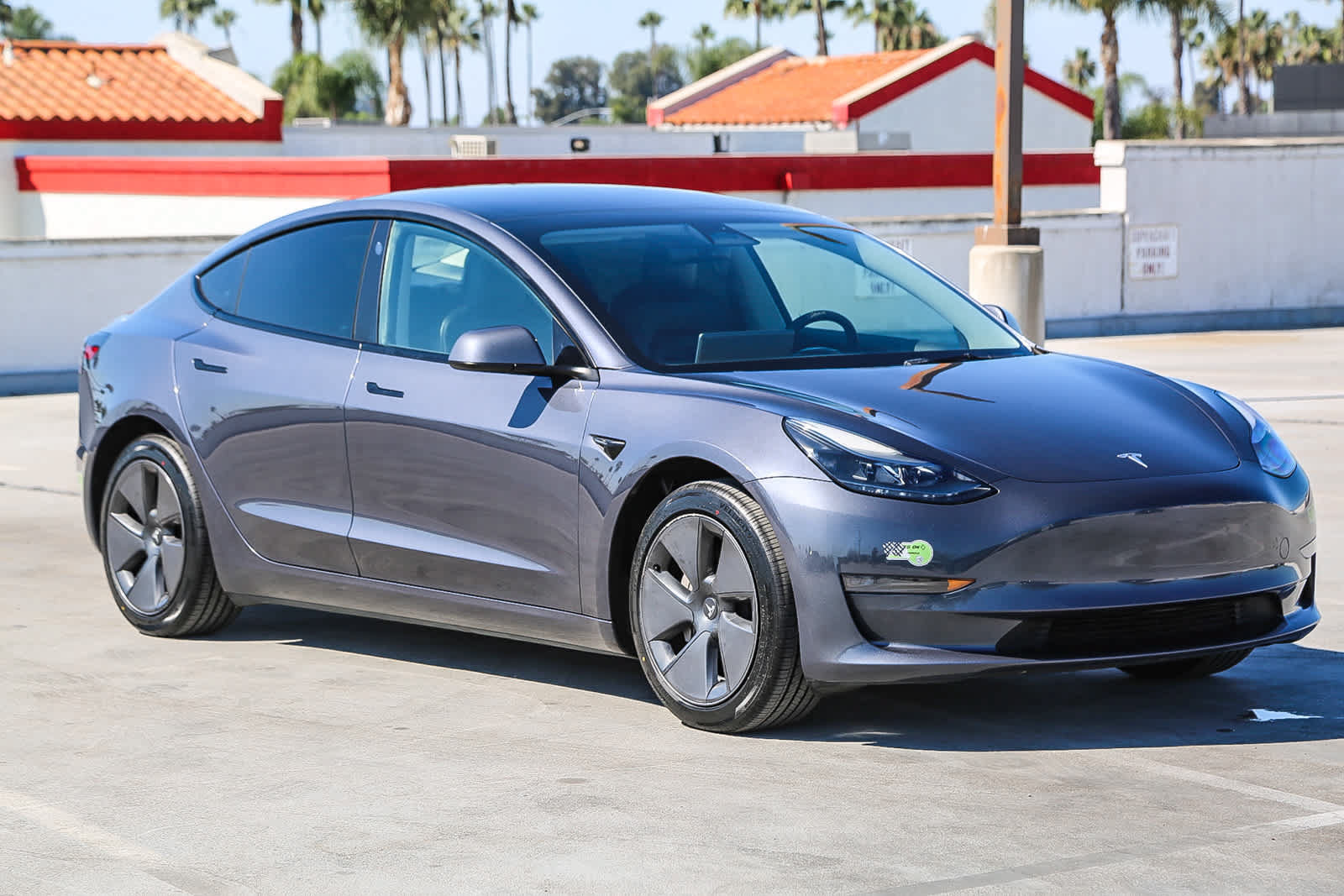 Used 2023 Tesla Model 3 Standard Range RWD image 4